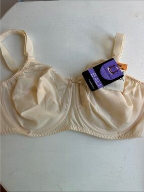 Bali Cream Underwire Support Bra with Subtle Embroidery